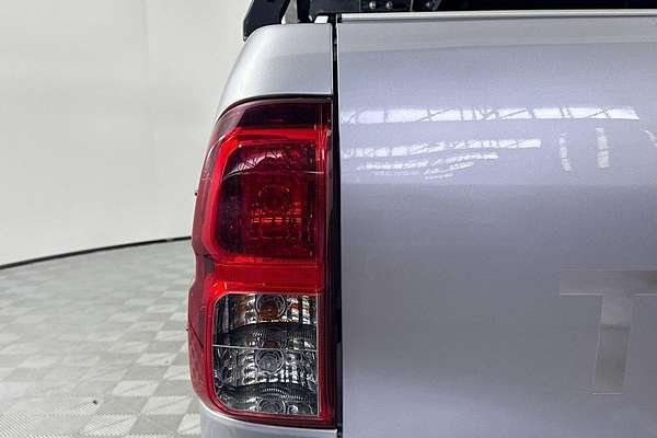 2016 Toyota Hilux SR5 GUN126R 4X4