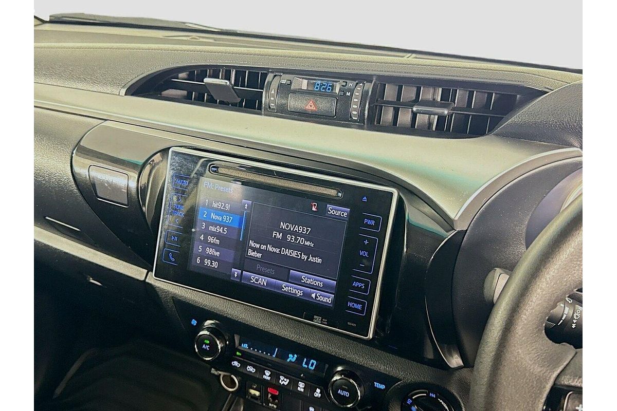 2016 Toyota Hilux SR5 GUN126R 4X4