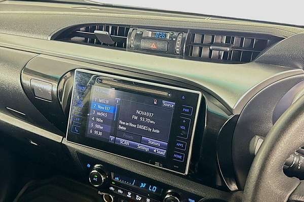 2016 Toyota Hilux SR5 GUN126R 4X4