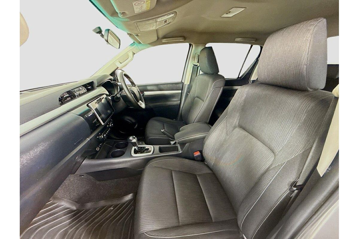 2016 Toyota Hilux SR5 GUN126R 4X4