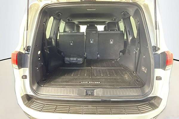 2023 Toyota Landcruiser VX FJA300R