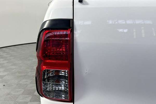 2017 Toyota Hilux SR5 GUN126R 4X4