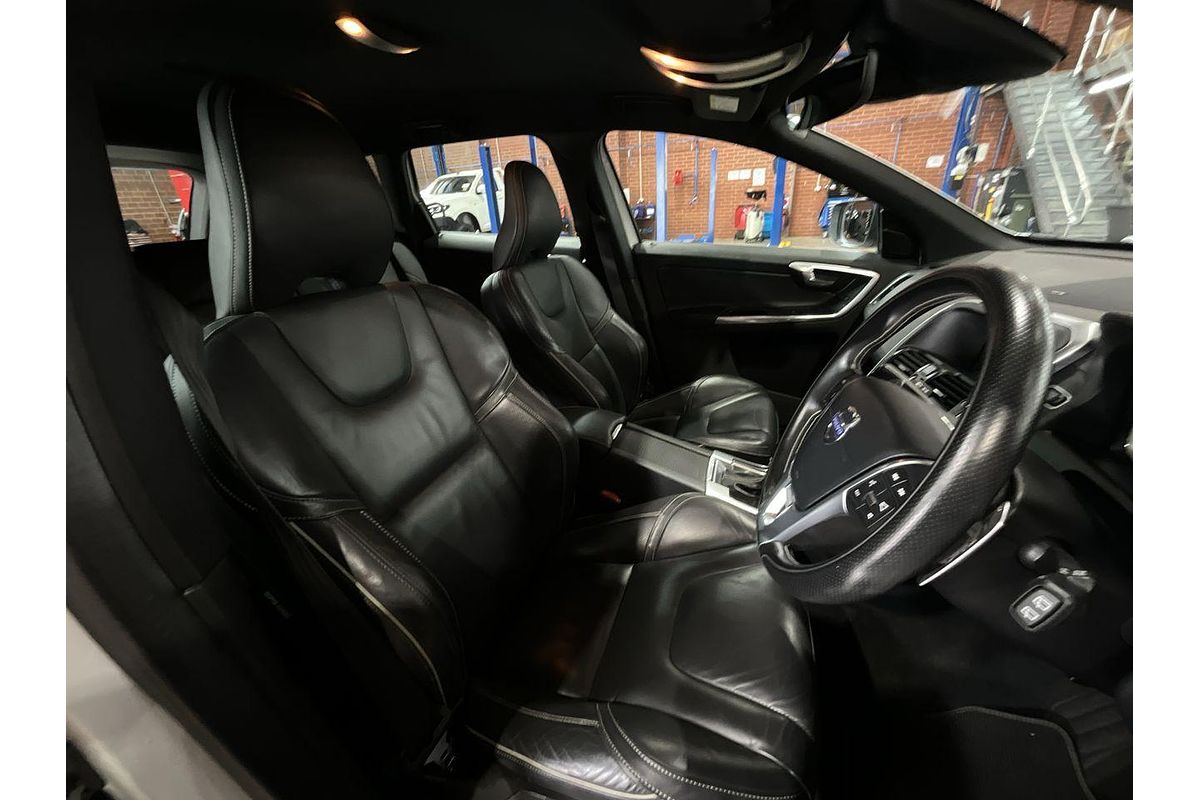 2015 Volvo XC60 D5 R-Design
