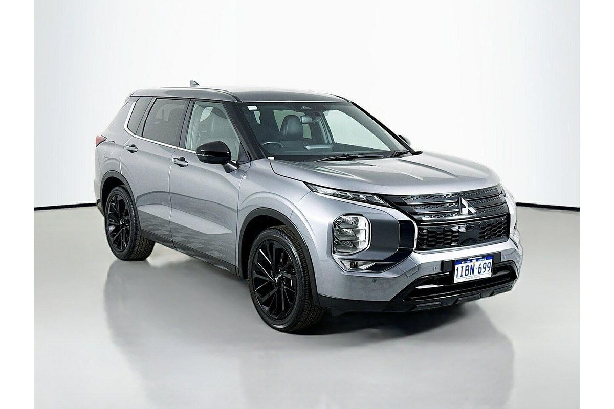 2023 Mitsubishi Outlander LS Black Edition ZM