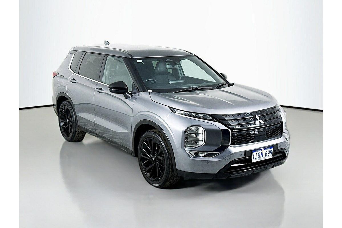 2023 Mitsubishi Outlander LS Black Edition ZM