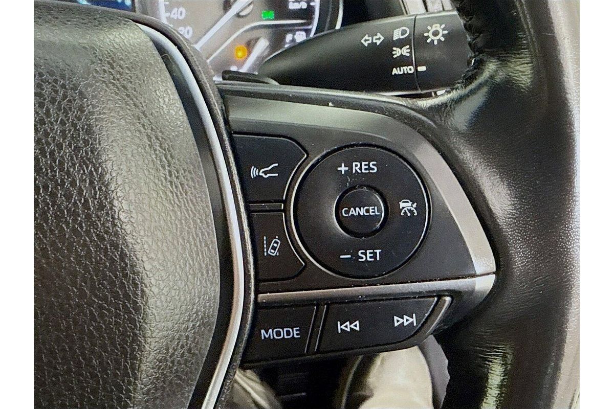 2019 Toyota Camry SX GSV70R