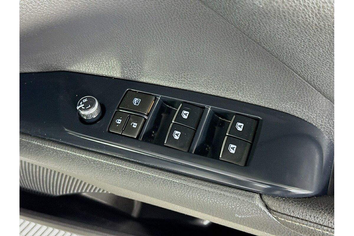 2019 Toyota Camry SX GSV70R