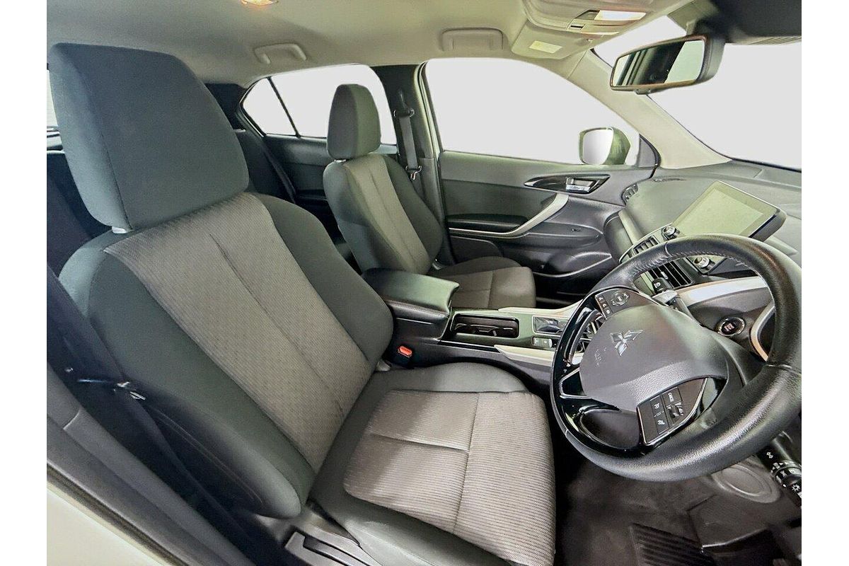 2024 Mitsubishi Eclipse Cross LS YB