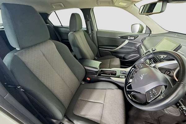 2024 Mitsubishi Eclipse Cross LS YB