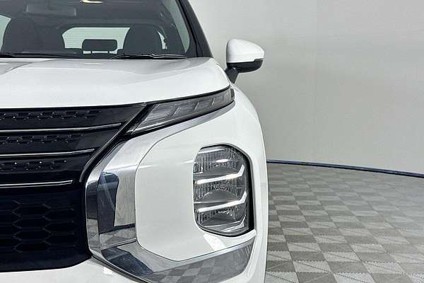 2024 Mitsubishi Outlander ES ZM