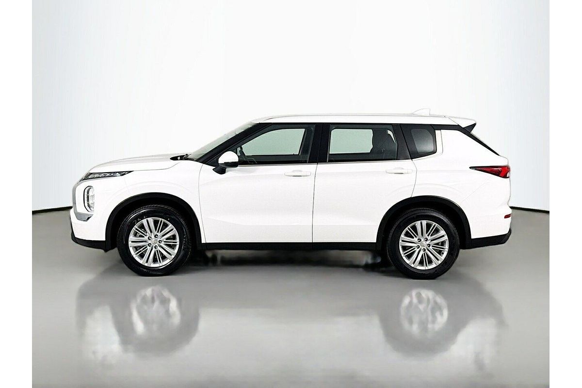 2024 Mitsubishi Outlander ES ZM
