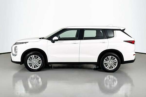 2024 Mitsubishi Outlander ES ZM