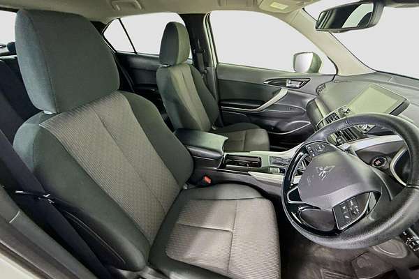 2024 Mitsubishi Eclipse Cross LS YB