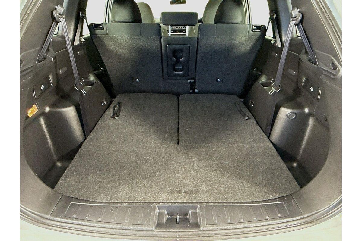 2024 Mitsubishi Outlander ES ZM