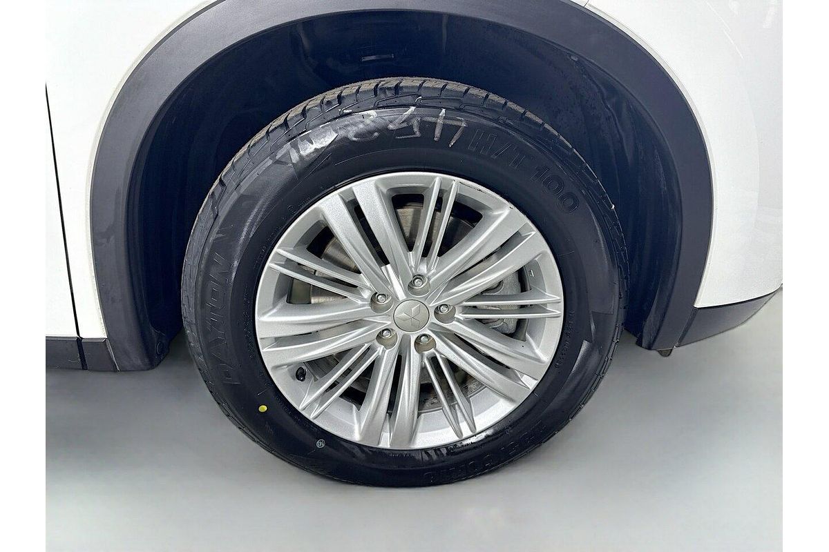 2024 Mitsubishi Outlander ES ZM