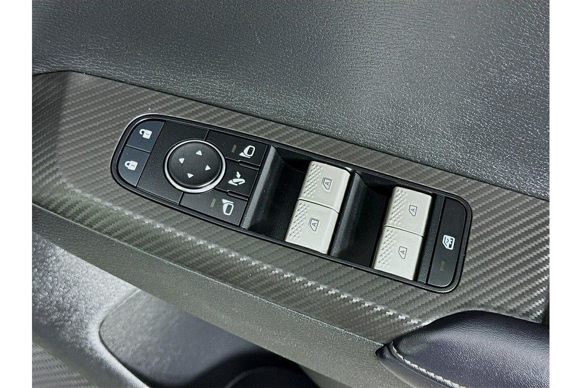 2024 Mitsubishi Outlander LS ZM