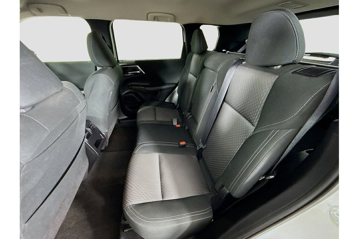 2024 Mitsubishi Outlander LS ZM