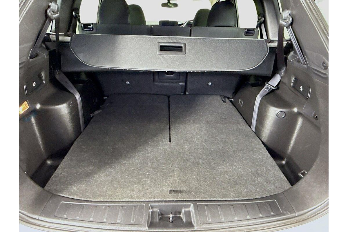 2024 Mitsubishi Outlander LS ZM