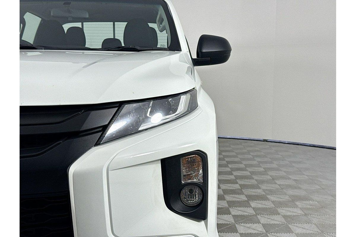 2021 Mitsubishi Triton GLX ADAS MR 4X4