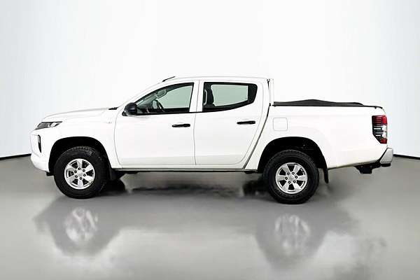 2021 Mitsubishi Triton GLX ADAS MR 4X4