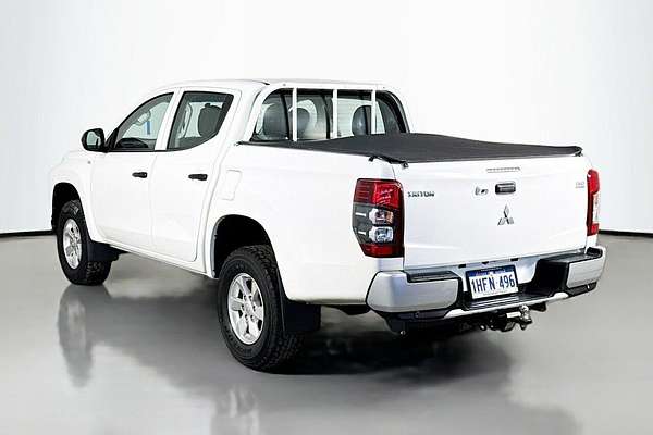 2021 Mitsubishi Triton GLX ADAS MR 4X4