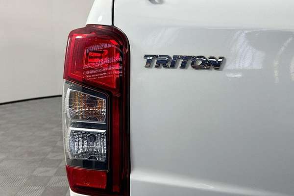 2021 Mitsubishi Triton GLX ADAS MR 4X4