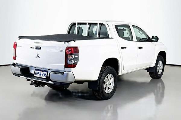 2021 Mitsubishi Triton GLX ADAS MR 4X4