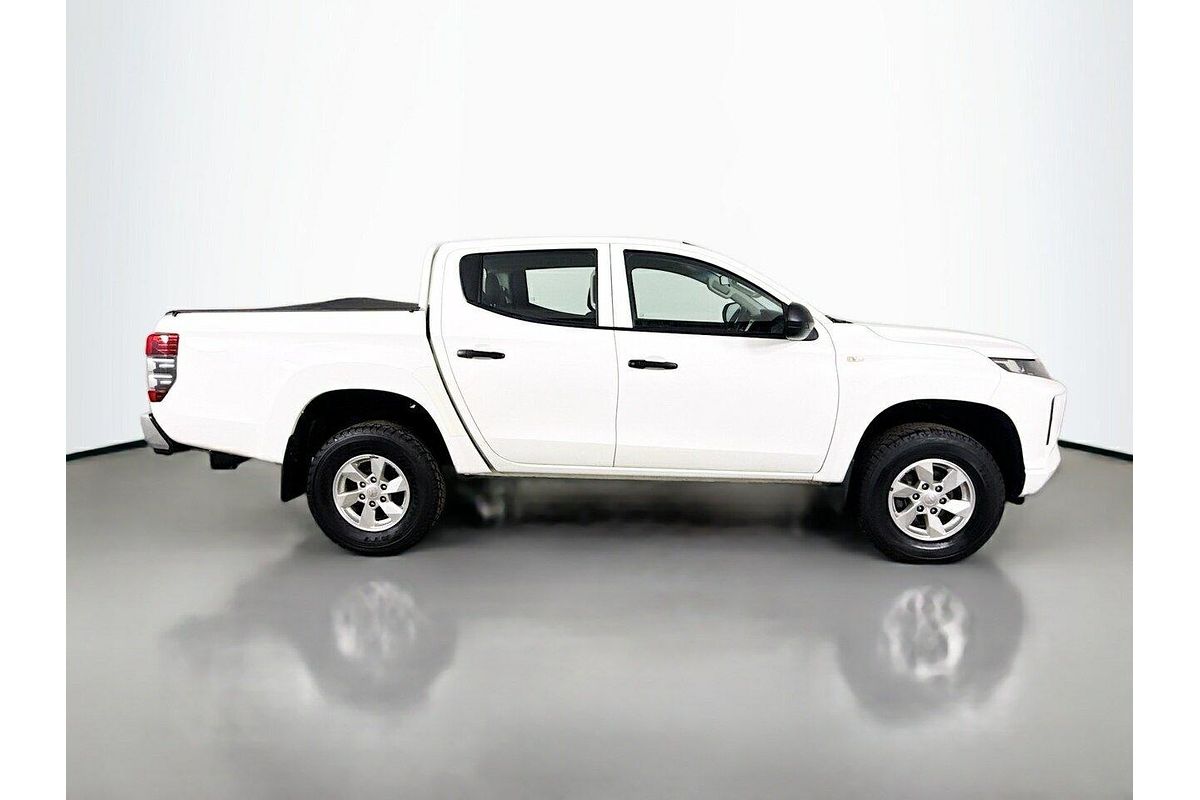 2021 Mitsubishi Triton GLX ADAS MR 4X4