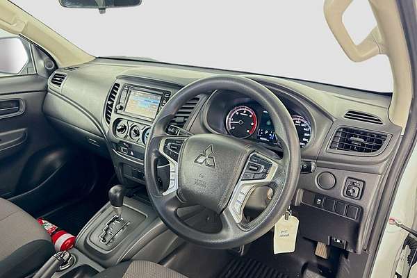 2021 Mitsubishi Triton GLX ADAS MR 4X4