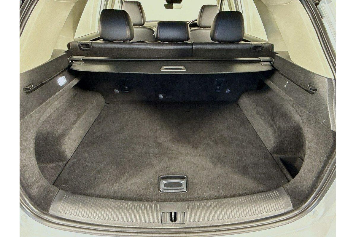 2024 MG HS Excite SAS23