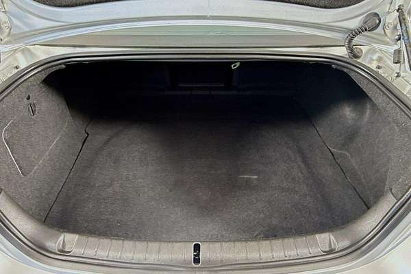 2014 Holden Calais V VF