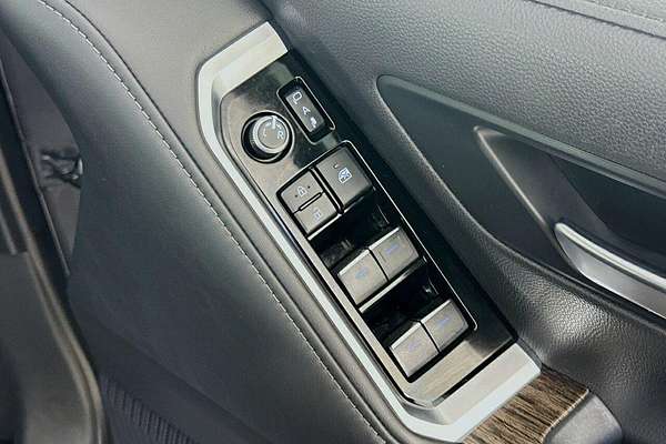 2023 Toyota Landcruiser VX FJA300R