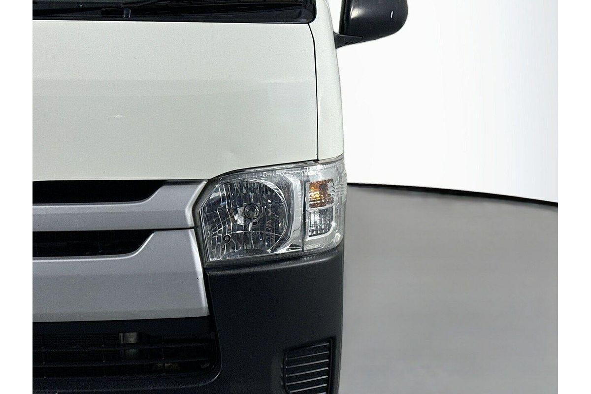 2018 Toyota Hiace TRH201R LWB