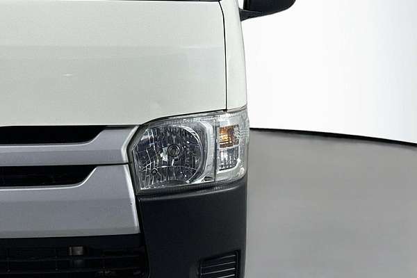 2018 Toyota Hiace TRH201R LWB