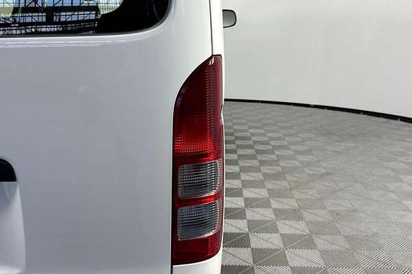 2018 Toyota Hiace TRH201R LWB