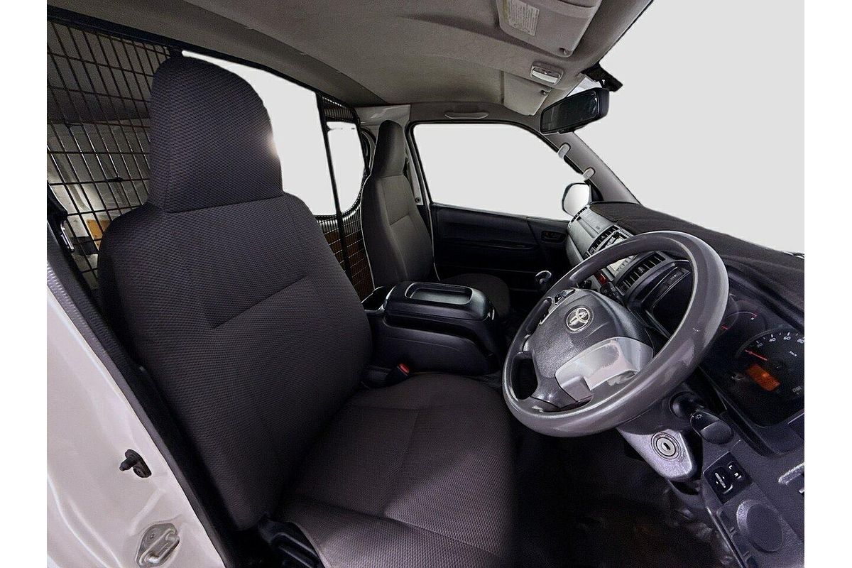 2018 Toyota Hiace TRH201R LWB