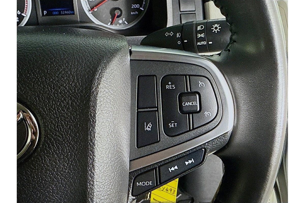 2022 Toyota Hiace GDH300R LWB