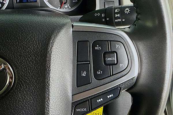 2022 Toyota Hiace GDH300R LWB