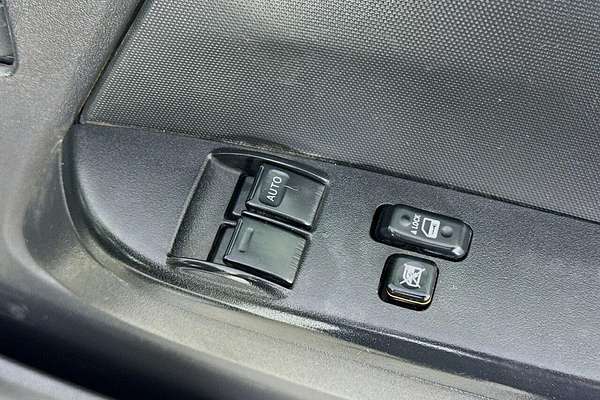 2018 Toyota Hiace TRH201R LWB