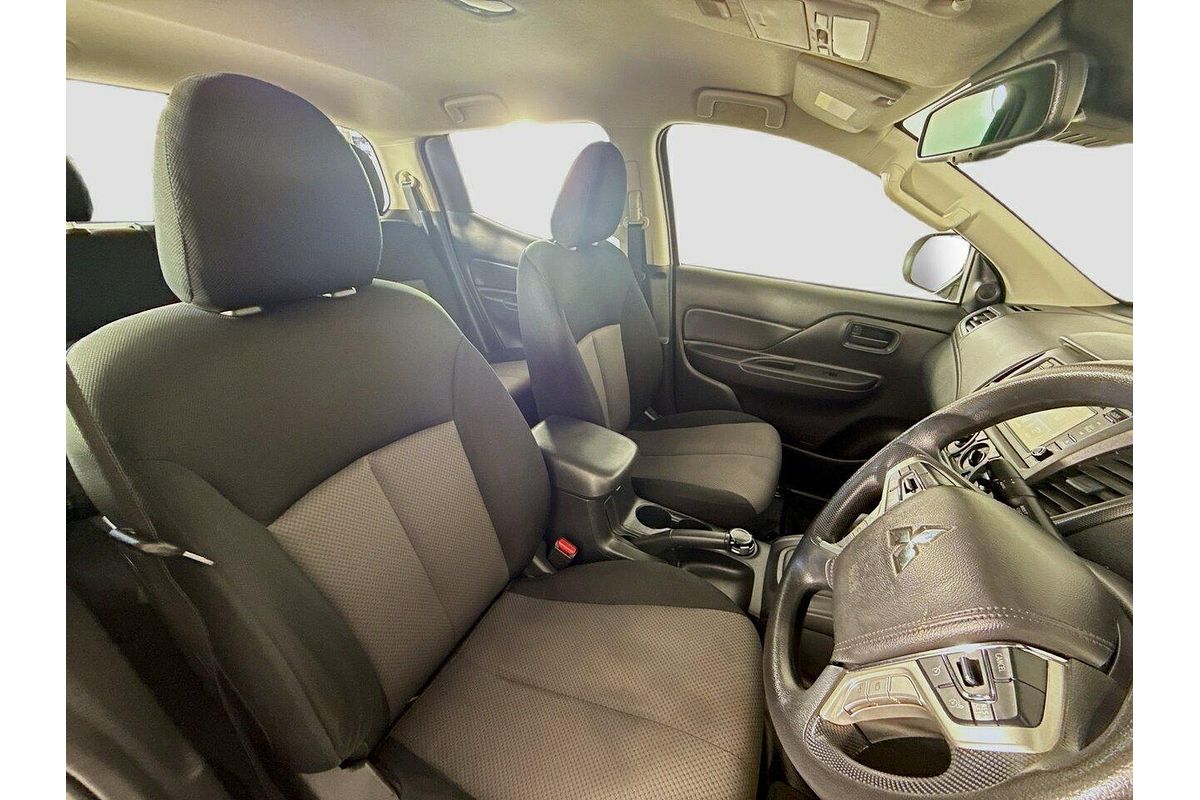 2021 Mitsubishi Triton GLX ADAS MR 4X4