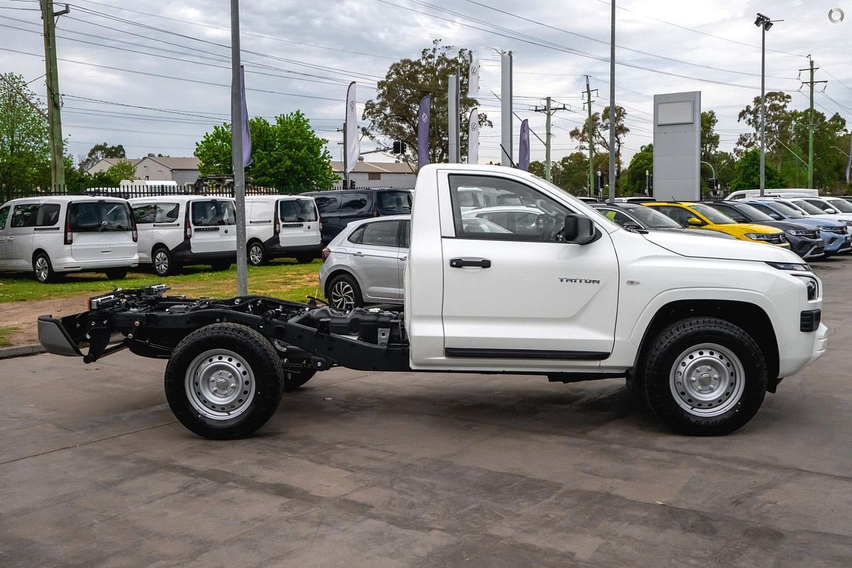 2025 Mitsubishi Triton GLX MV 4X4
