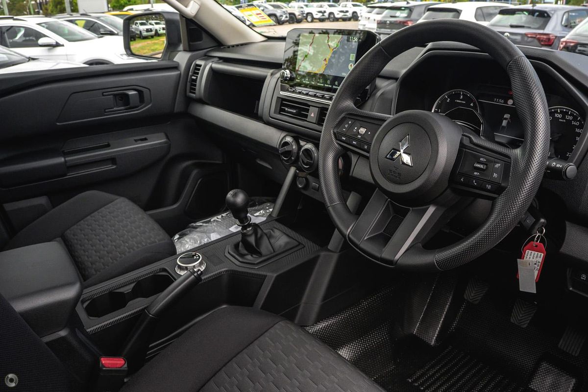 2025 Mitsubishi Triton GLX MV 4X4