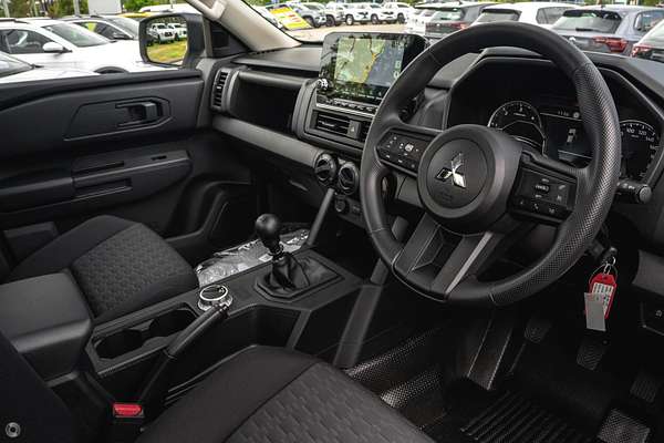2025 Mitsubishi Triton GLX MV 4X4
