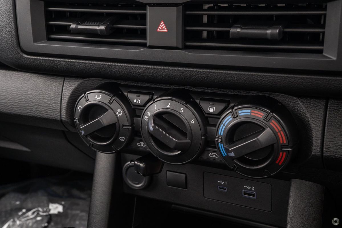 2025 Mitsubishi Triton GLX MV 4X4