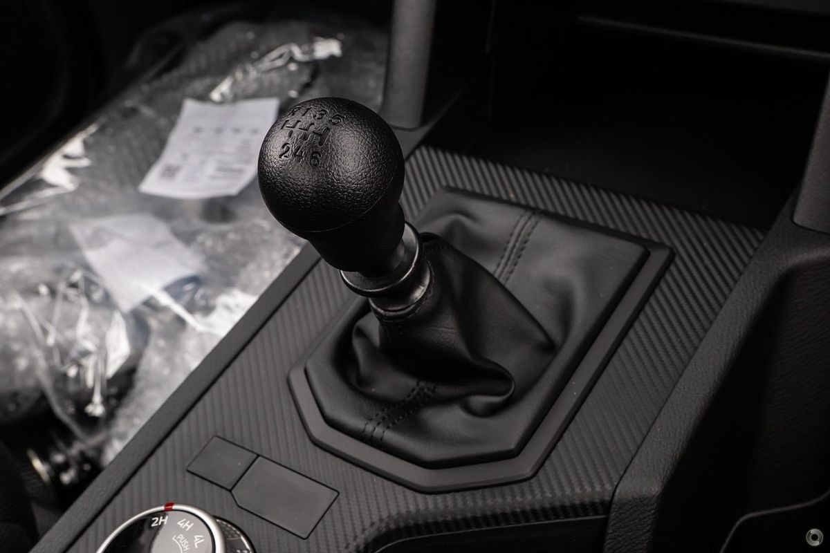 2025 Mitsubishi Triton GLX MV 4X4