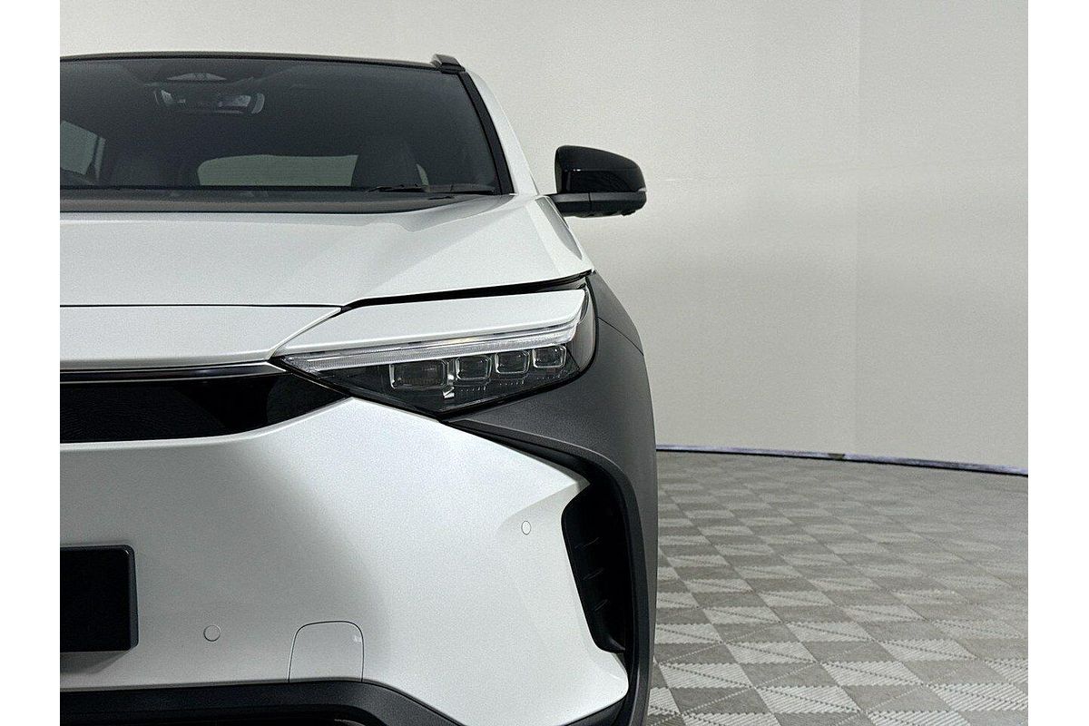 2024 Toyota bZ4X YEAM15R