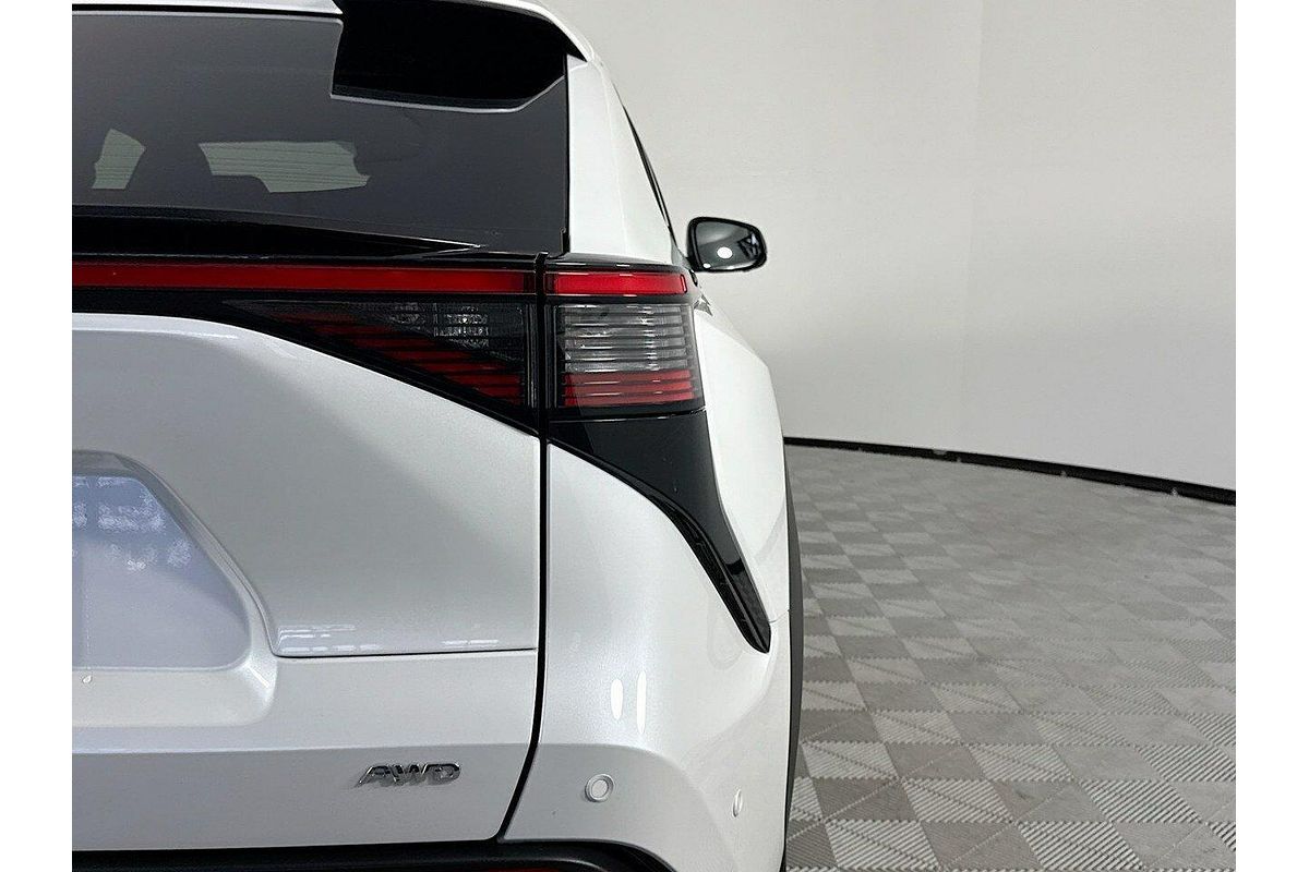 2024 Toyota bZ4X YEAM15R