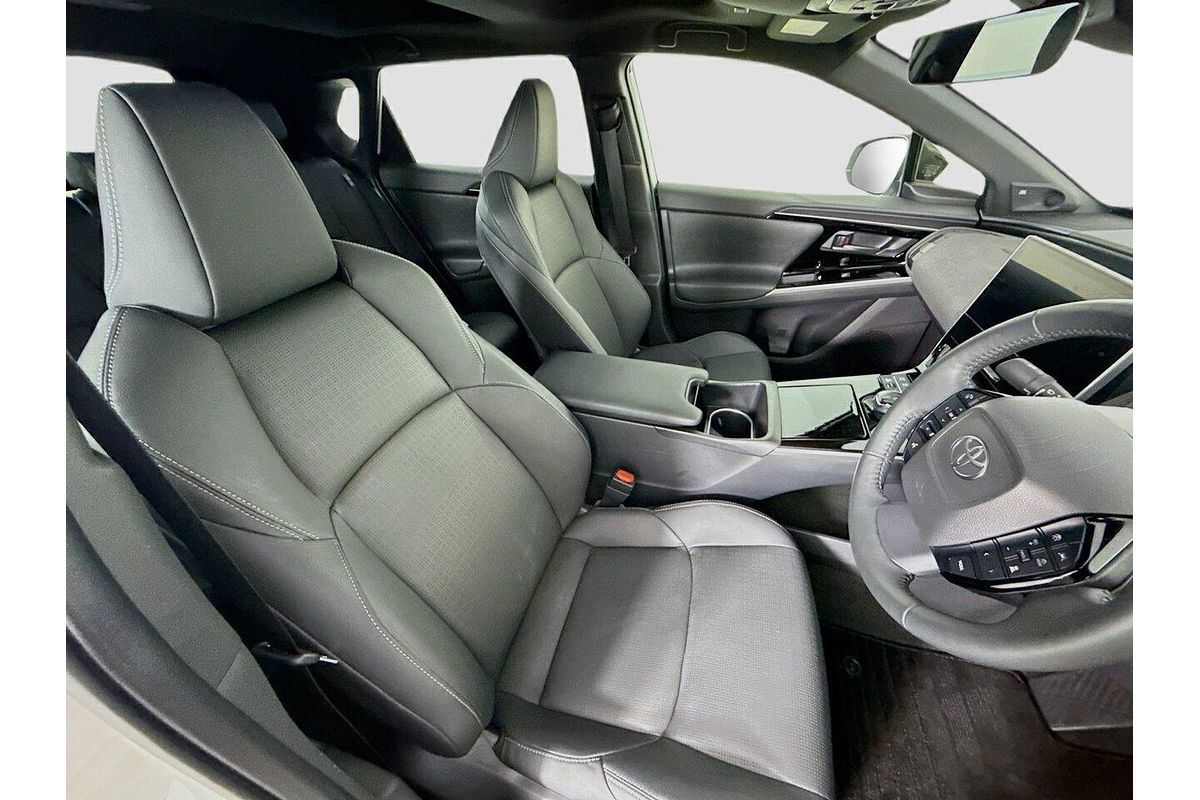 2024 Toyota bZ4X YEAM15R