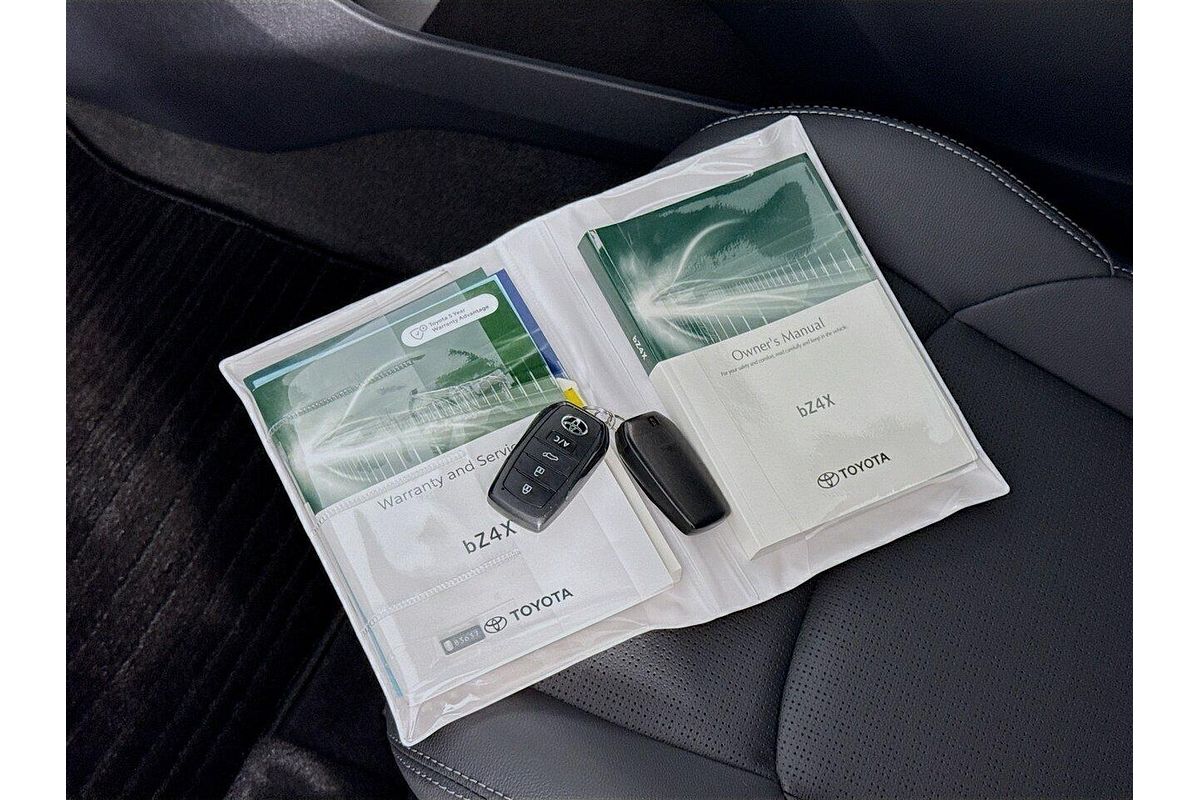 2024 Toyota bZ4X YEAM15R