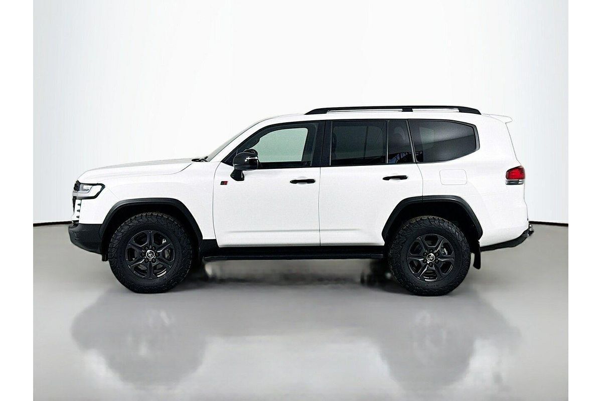 2024 Toyota Landcruiser GR Sport FJA300R